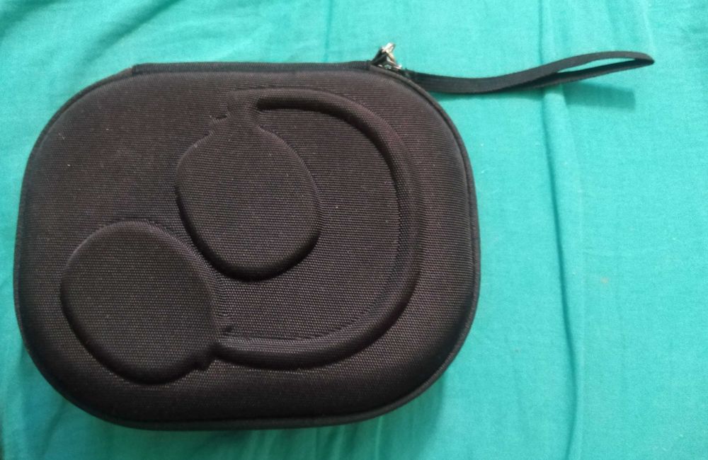 Casti cu Bluetooth JBL TUNE  215BT si 760NC