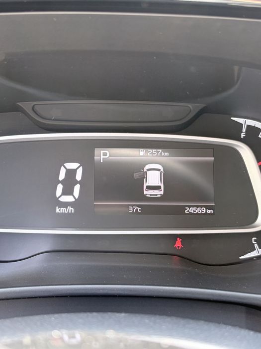 Kia Sonet full positsiya