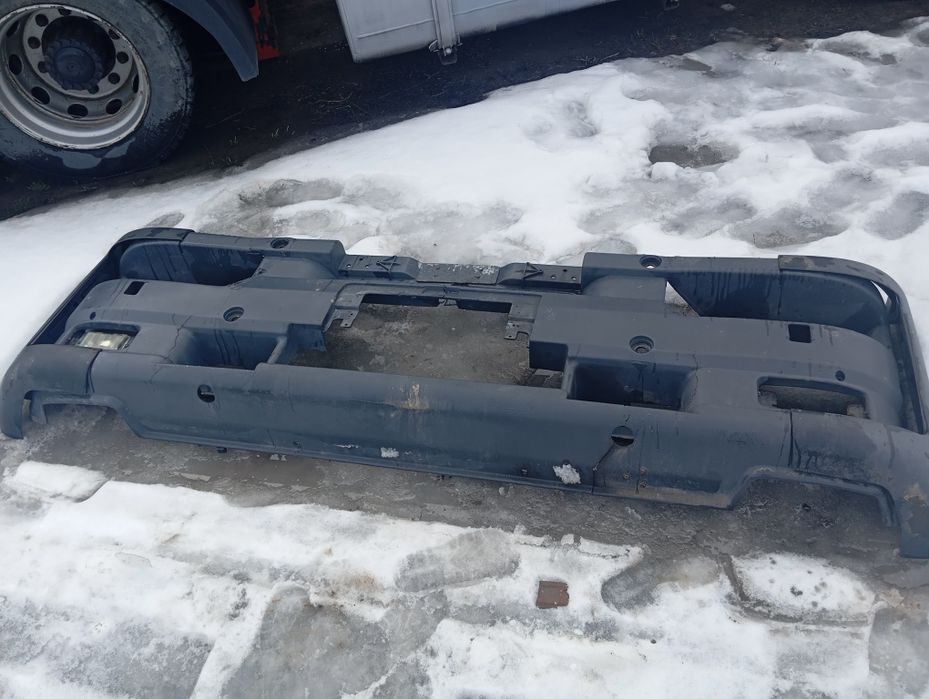 Бампер iveco Eurostar ,капот