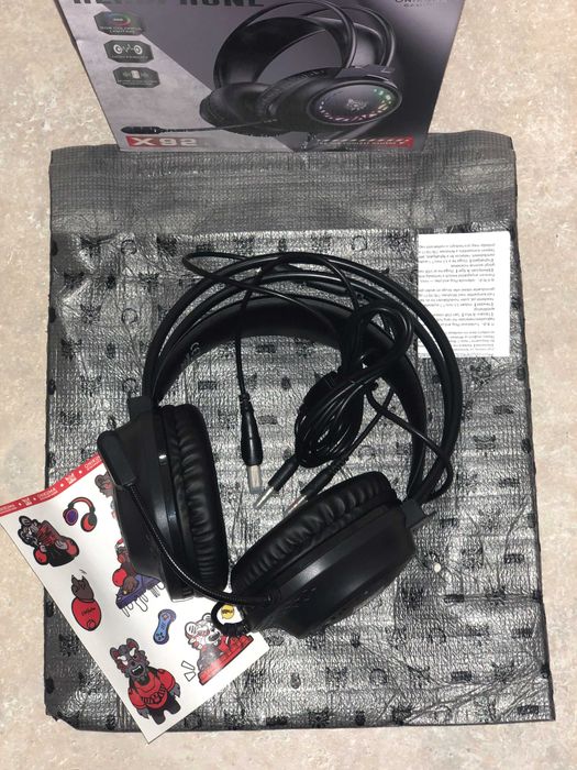 Casti Gaming RGB Onikuma x92 k-8A,noi sigilate!!!