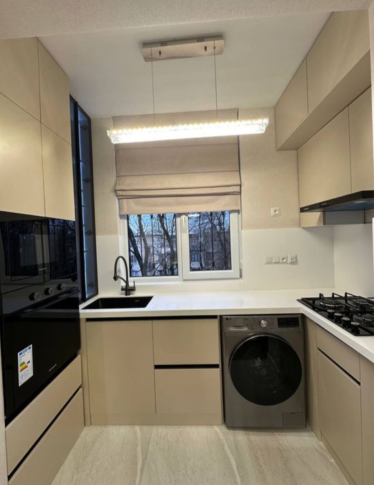 Продаётся квартира на Феруза-1 2в3/4/4 на против Eco bazara