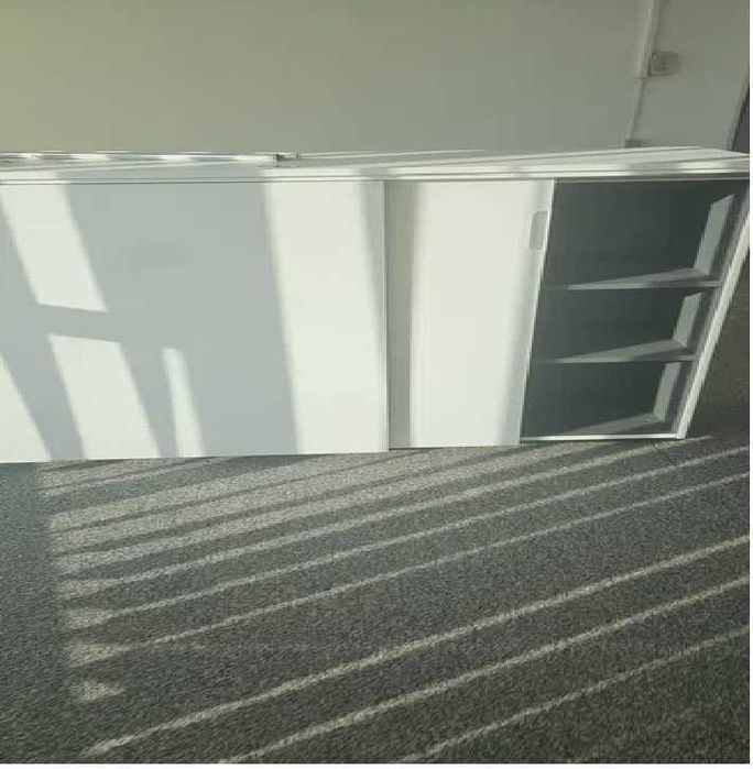 Mobila de birou ikea