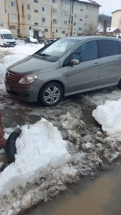 Vînd sau schimb autoturism 2006