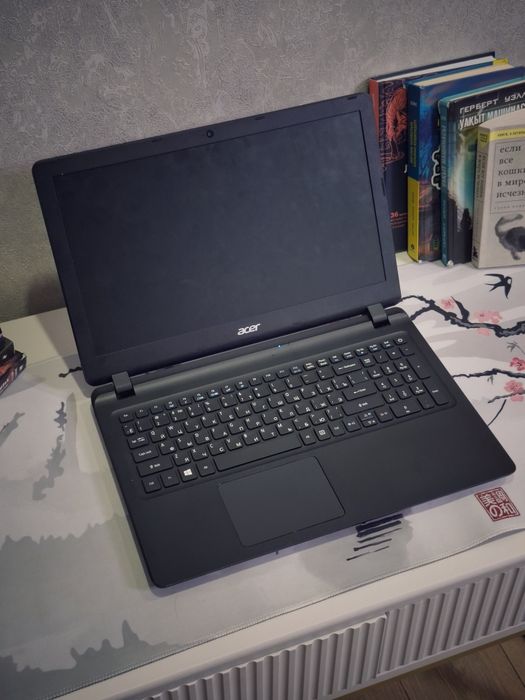 Acer aspire  ES1-572