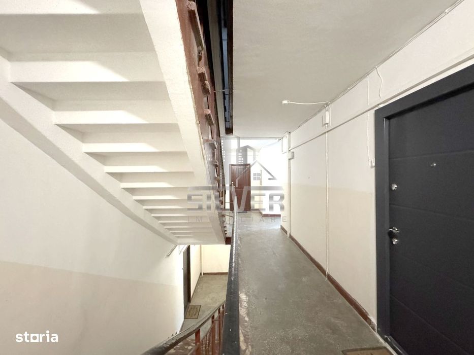 Apartament cu 4 camere/80 mp/zona strazii Peana.