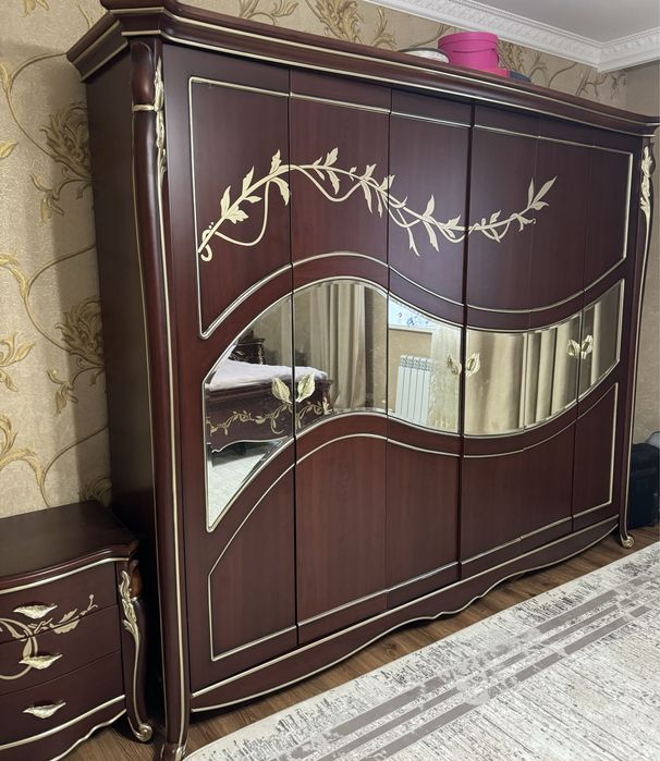 Шифонер и кровать