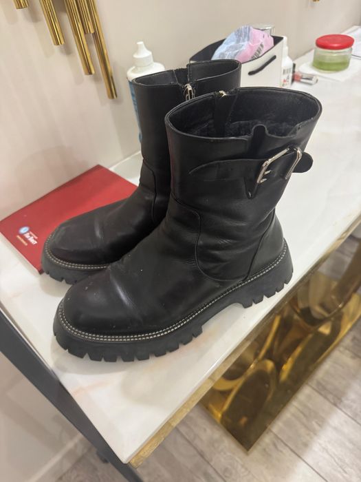 Продам женскую обувь