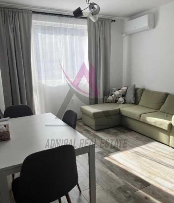 Дава се под наем Двустаен апартамент в Варна, Център - 45 кв.м за 458.49 € - Снимка #2