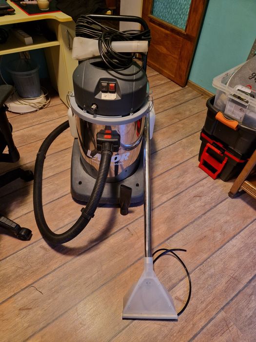 Aspirator profesional injectie-extractie Lavor