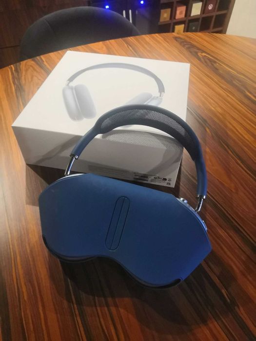 Почти новые Airpods Max, синие