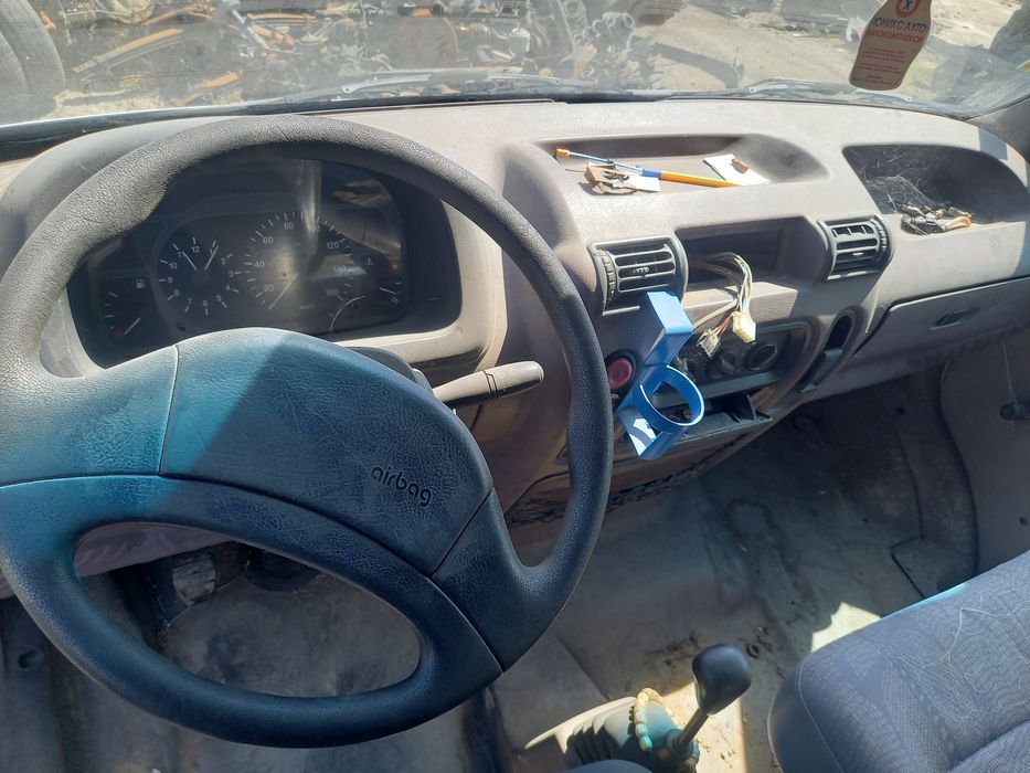 Опел Мовано 2.5 D на части !