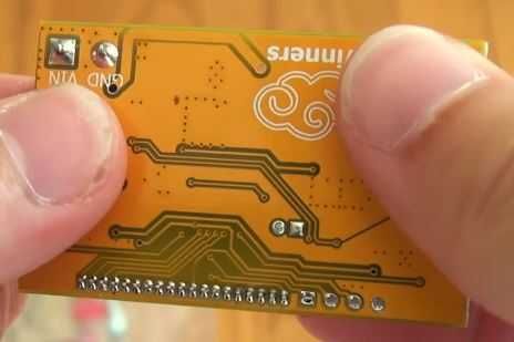 Лабораторен източник на напрежение и ток