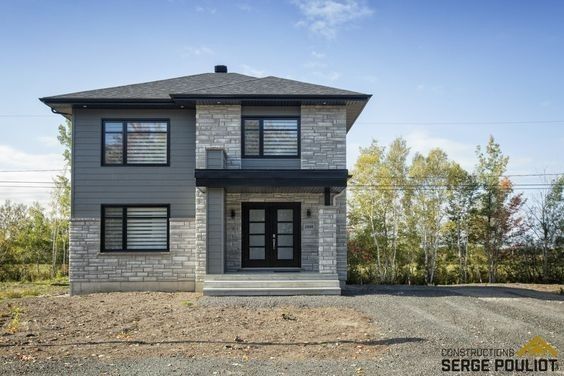 Casa ,case modulare pe structura metalica,cu etaj