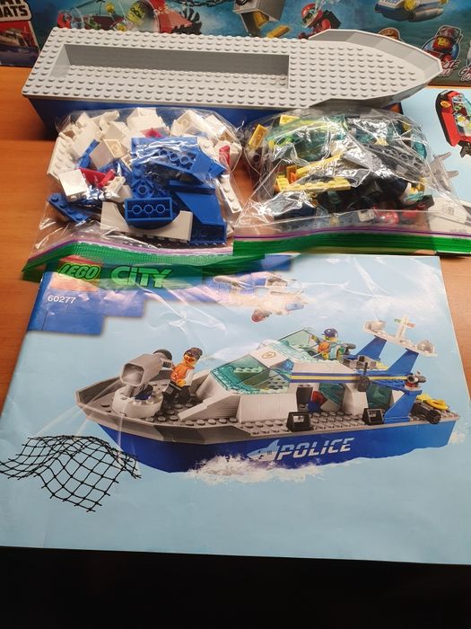 Lego 60277 Barca de patrulare