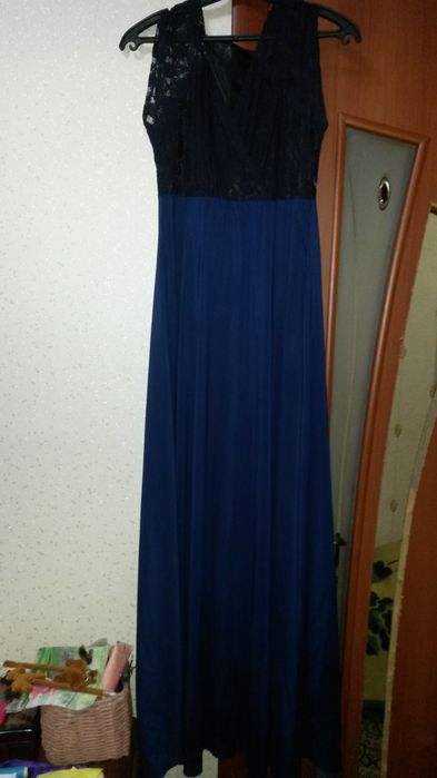 Срочно продам платья