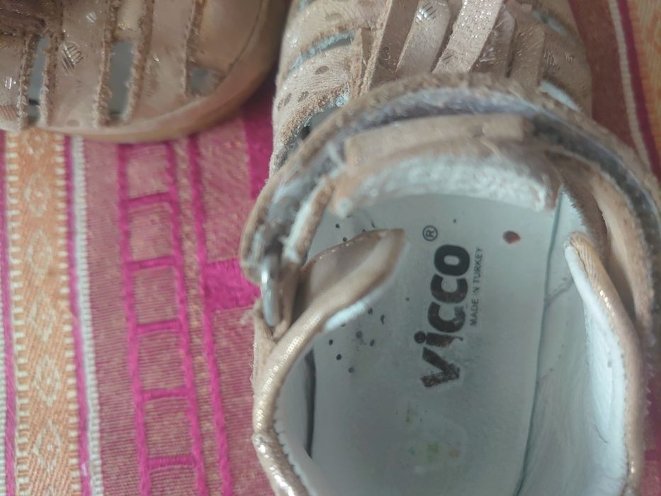 Sandale fetițe piele -mărimea 20 Vicco