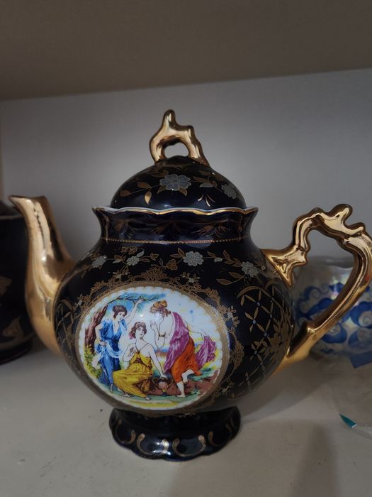 Продам чайный сервиз Мадонна Moritz Zdekauer