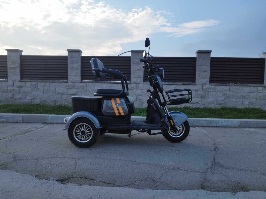 Продавам триколка