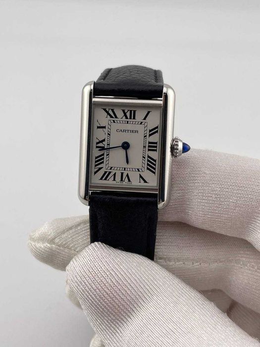 Часы Cartier Tank Must