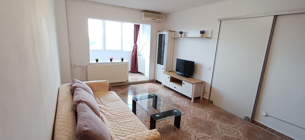 Inchiriez apartament 2 camere decomandat/ Prima inchiriere