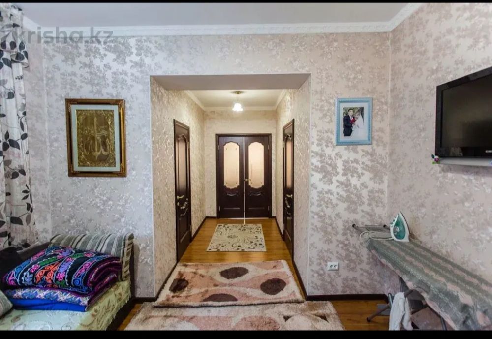 Продам действующий Магазин вместе домом.