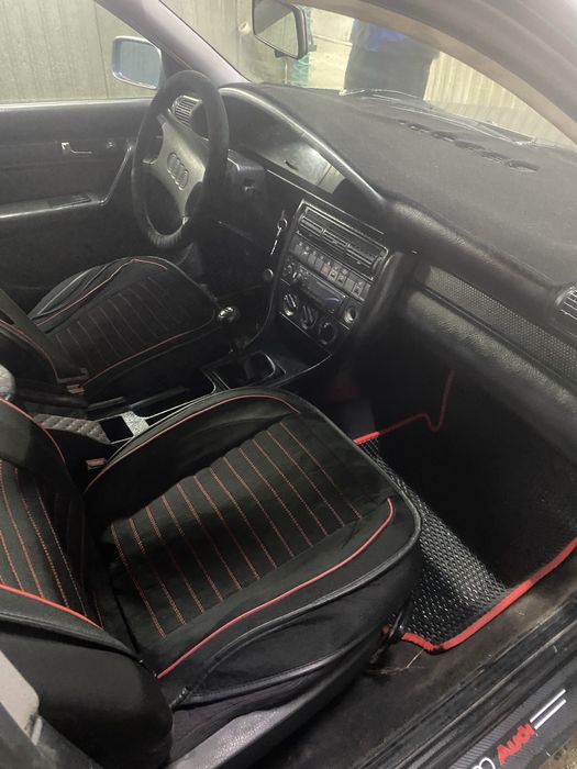 Ауди 100 с4 седан