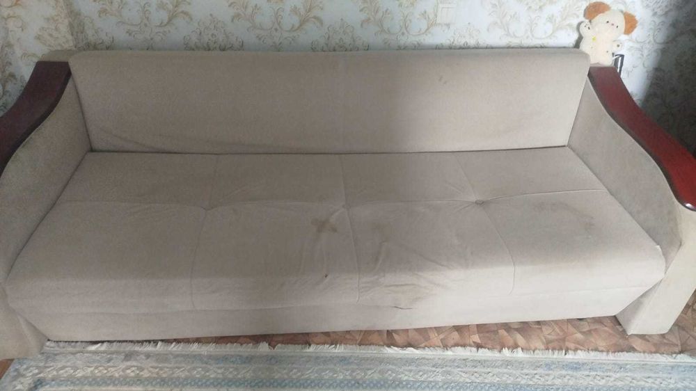 диван отдам даром