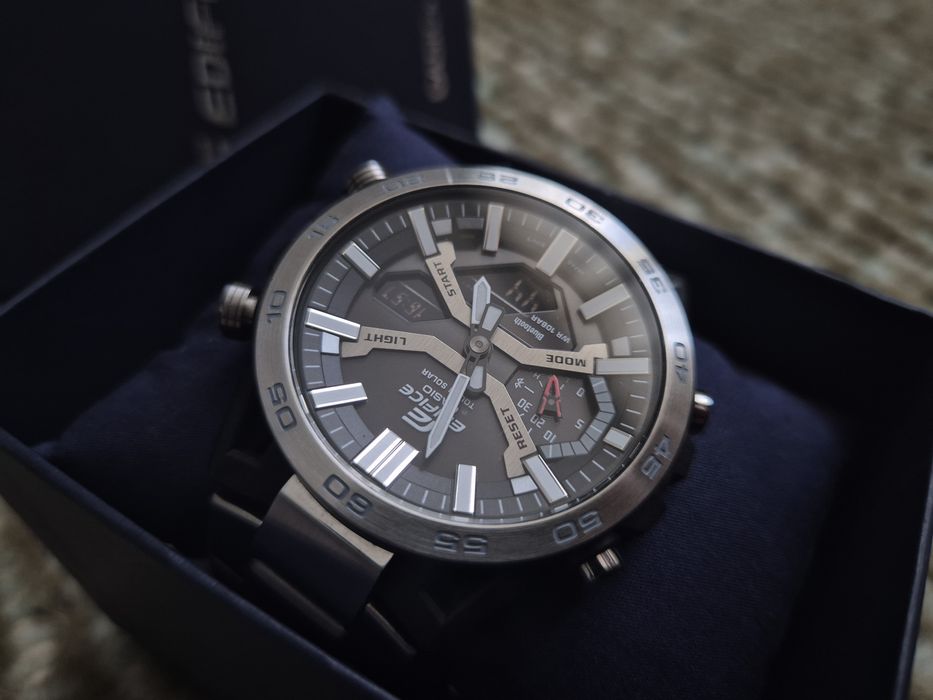 Casio Edifice ECB-2000D Sospensione