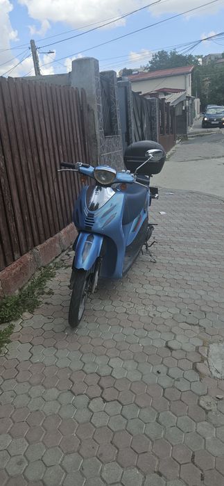 Scuter yamaha why mbk functioneaza impecabil