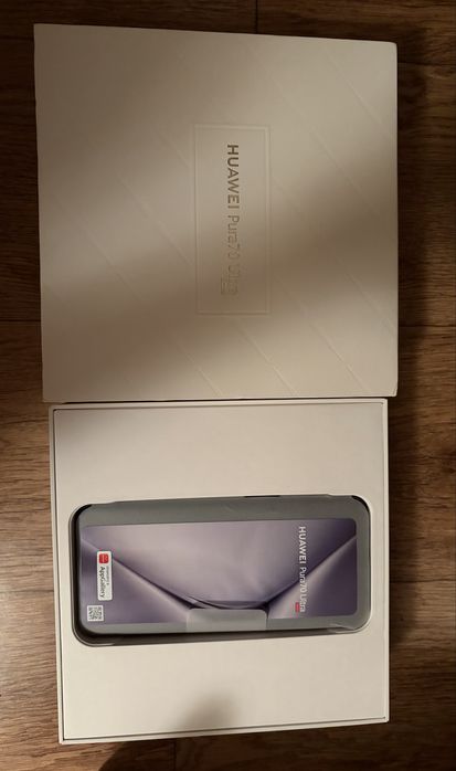 Продам смартфон Huawei Pura 70 Ultra 16 ГБ/512 ГБ черный