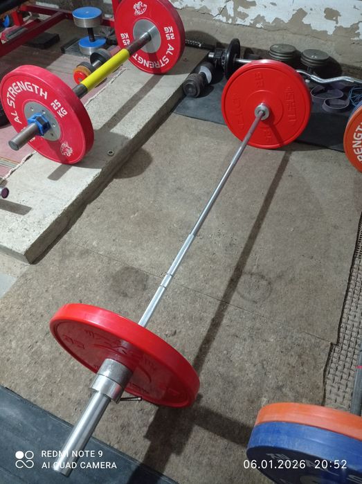 Гири спортивные.