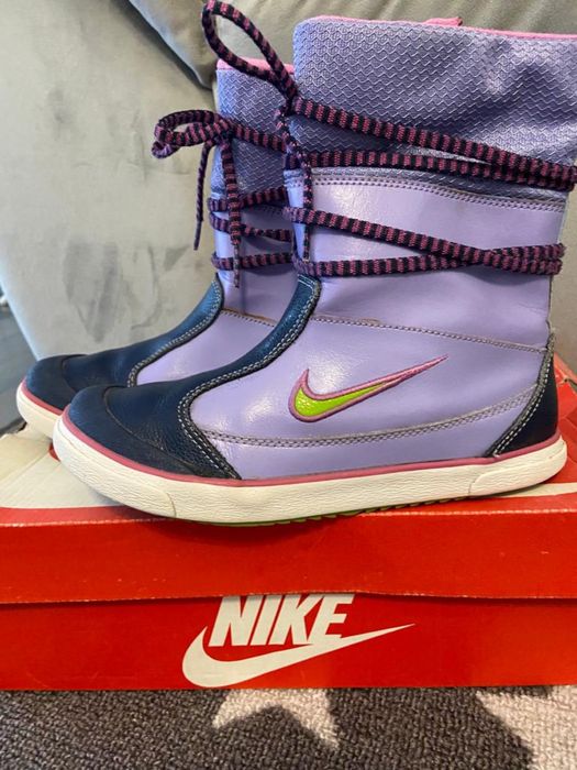 Ghetute Nike pentru fetițe