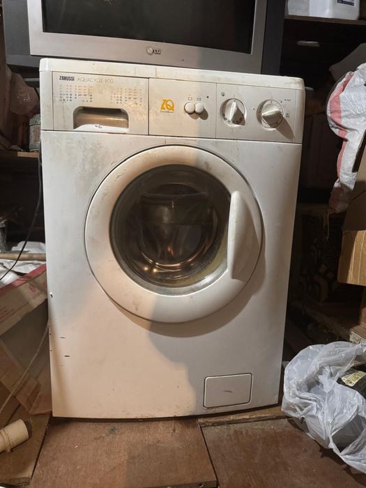 Продам стиральную машину