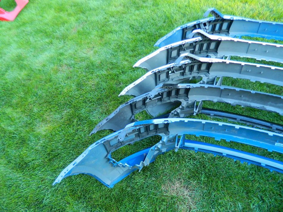 Bara fata Skoda Octavia 3 facelift model 2017-2020 cod 5E0807221N