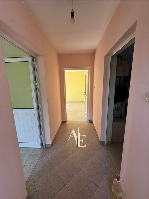 Продава се Къща в Угърчин - 269 кв.м за 181 €/кв.м - Снимка #8