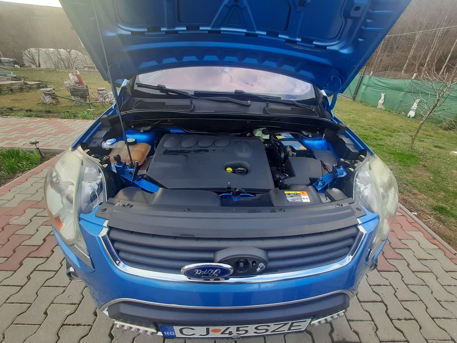 Vând Ford Kuga 4x4