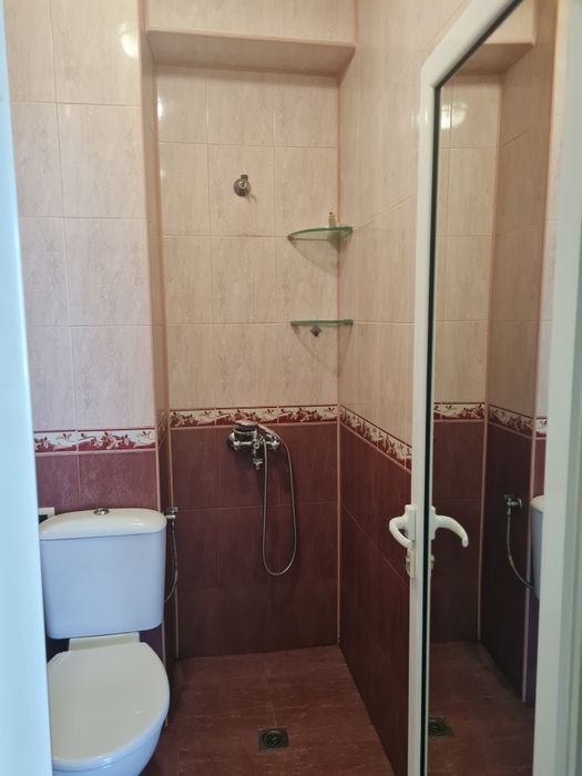 Дава се под наем Едностаен апартамент в Благоевград, Идеален център - 54 кв.м за 255 € - Снимка #4