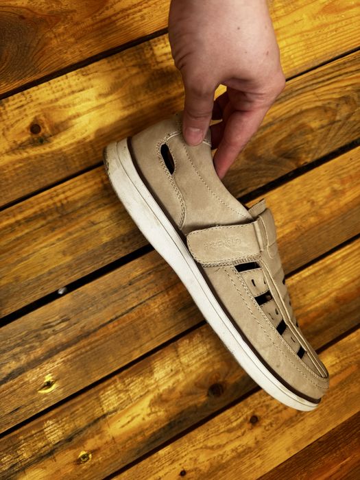 Продам мужские сандалии