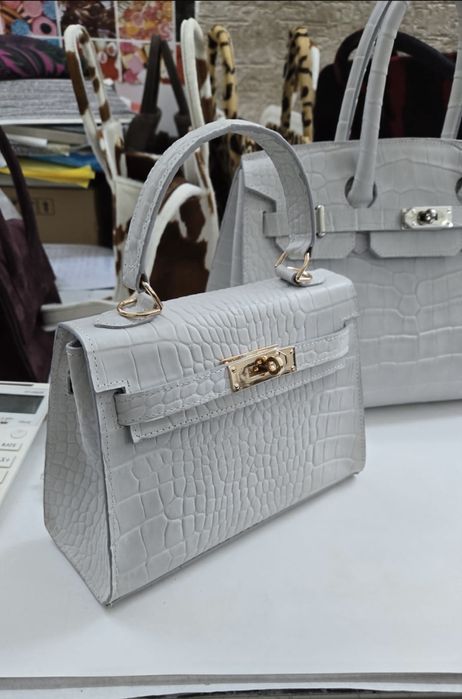 Vand urgent afacere la cheie- incaltamine/marochinarie