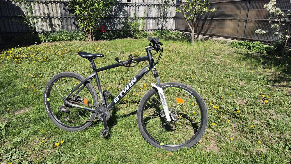 Bicicletă Mountain Bike