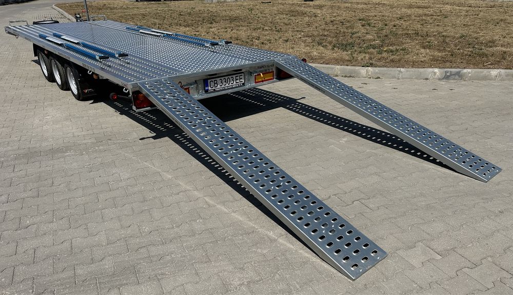 Равна триосна платформа 6.00м Х 2.15м / 3500кг ПОД НАЕМ