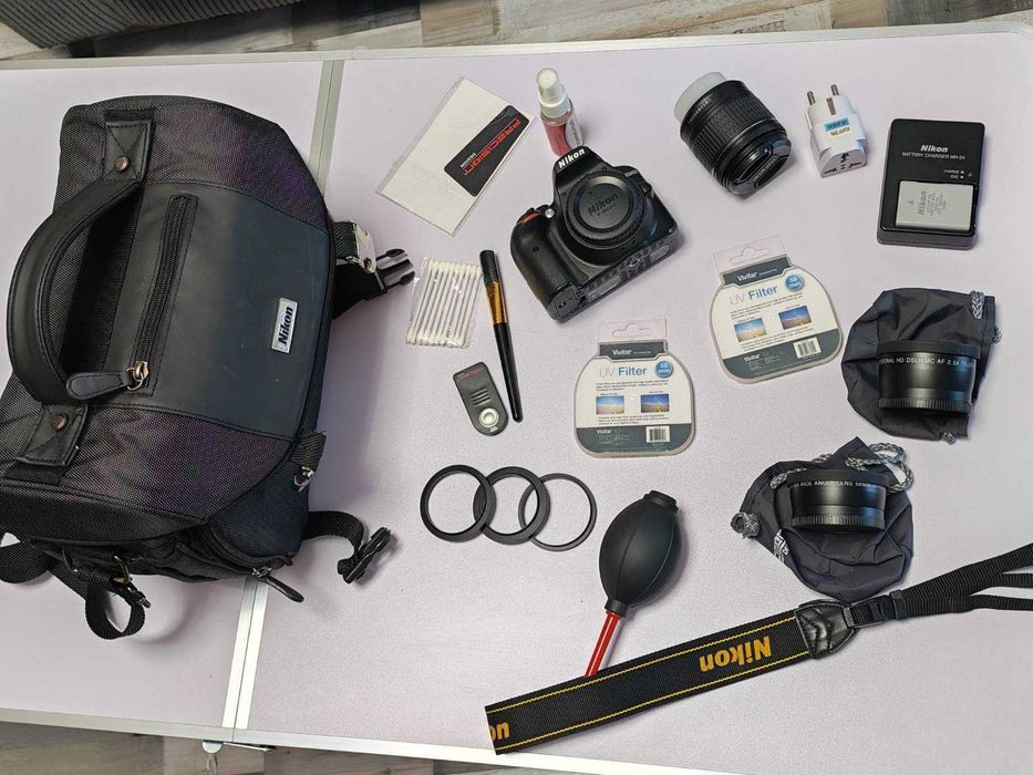 Пълен комплект Nikon D3400 с обектив, допълнителни лещи, филтри и аксесоари – Добро състояние!