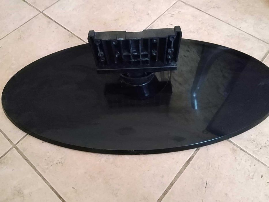 Стойки за различни телевизори