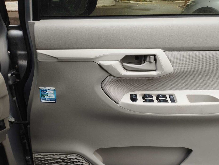 Автомобиль Subaru Stella