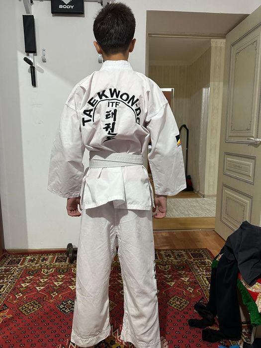 Продаю комплект на таэквондо