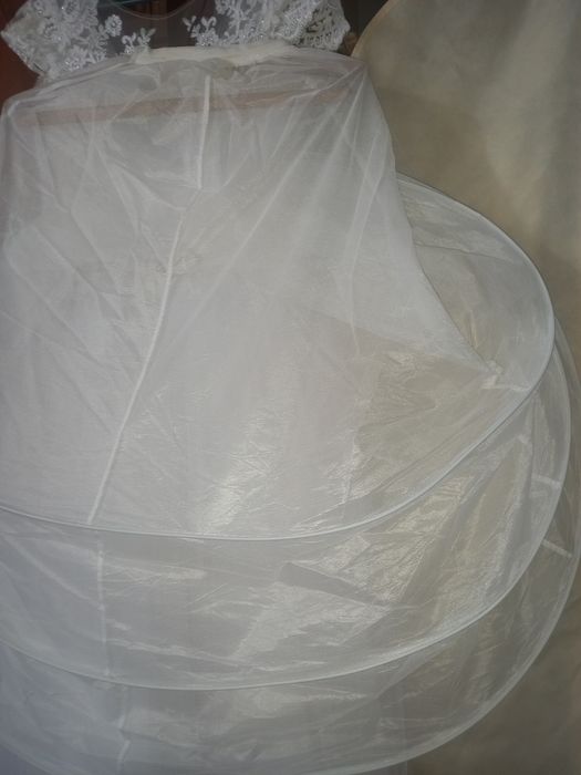 Vand rochie de mireasa