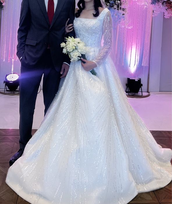 Продам платье белое 36-44рр