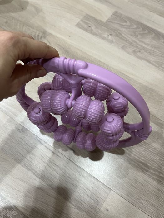 Массажер роликовый, новый.