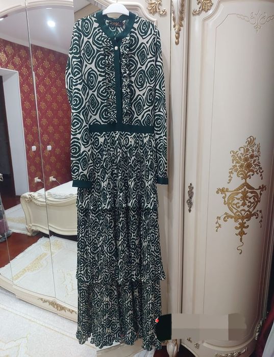 Продам платья вечерние повседневные