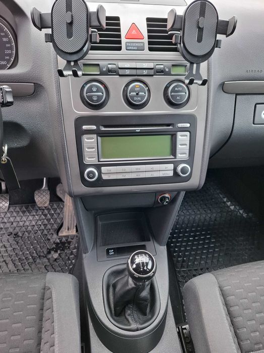 VW Touran 1.6 MPI Benzina